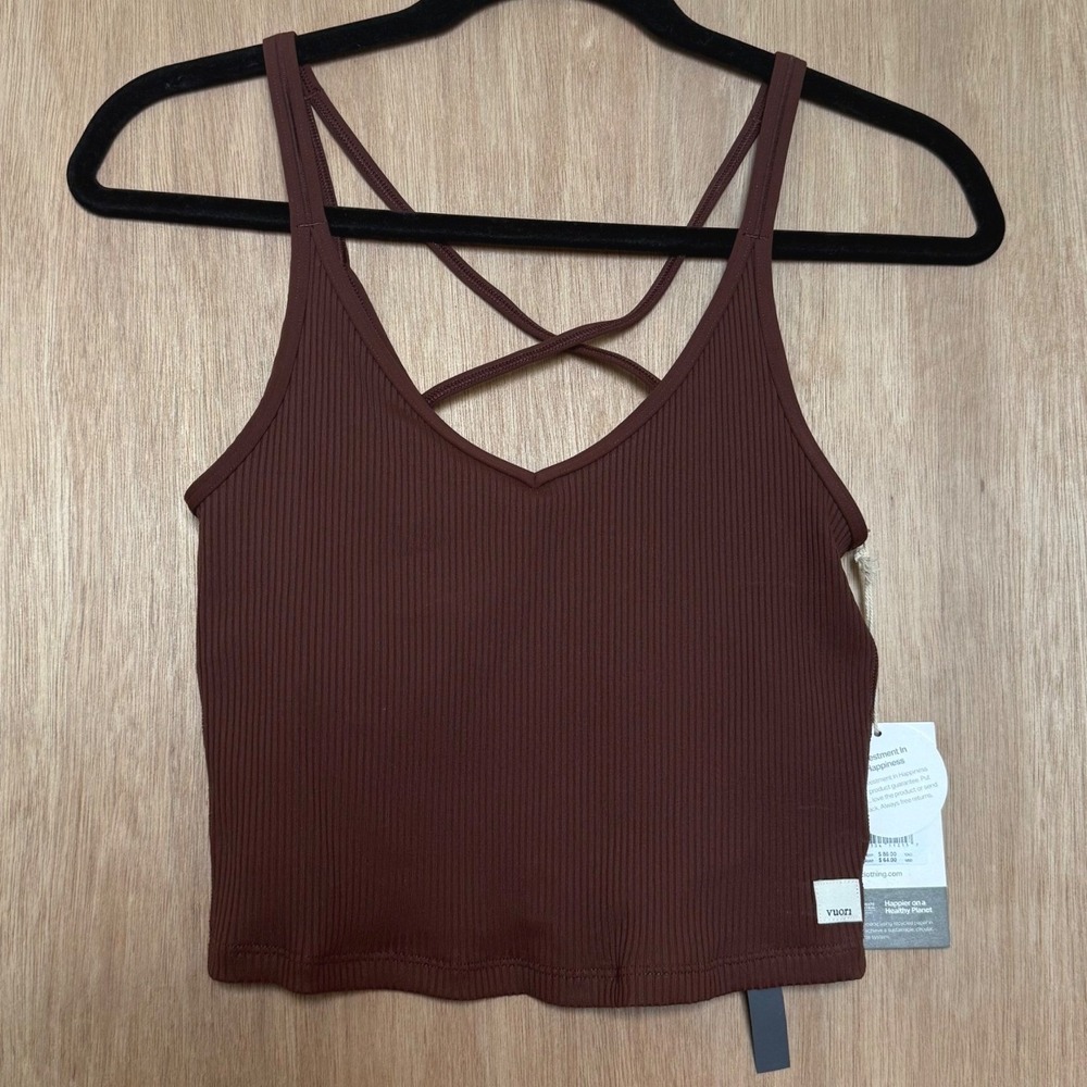 Vuori Rib Crop Tank Mulberry Brown Strappy Back Shelf Bra VW189 Womens M NWT - Picture 3 of 11